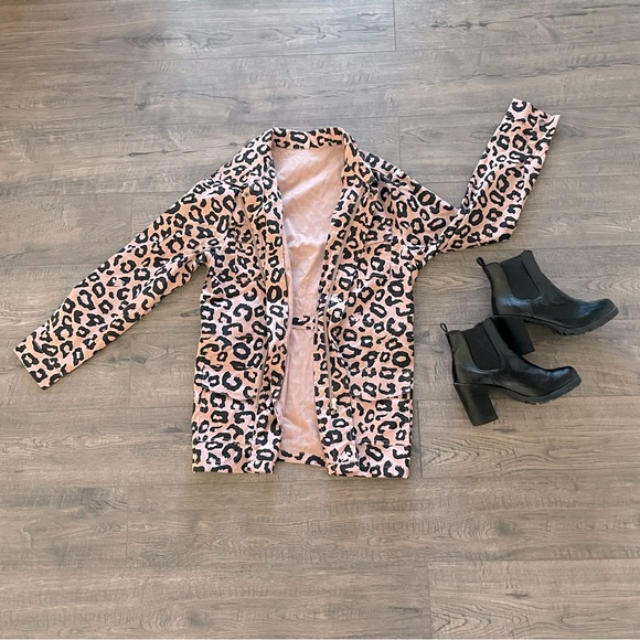 Jackets & Blazers - Leopard print coat